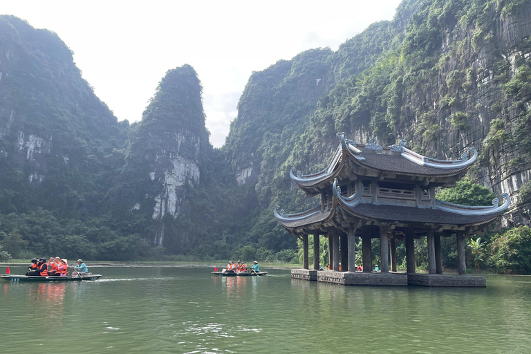 Hanoi: 3-Day Bai Tu Long Bay Cruise & Ninh Binh Excursion