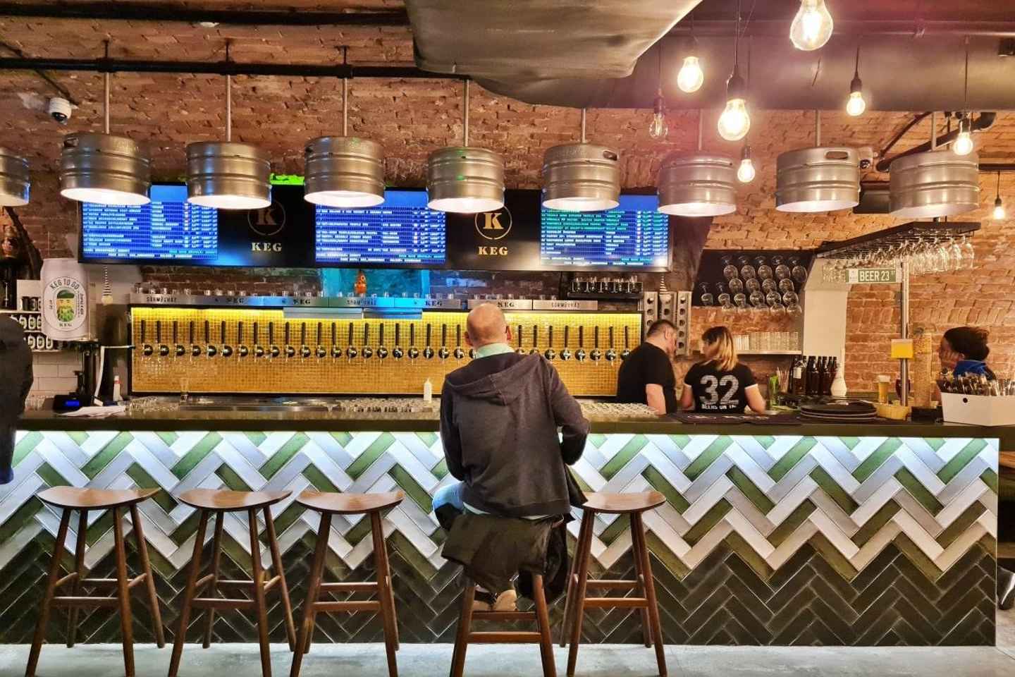 Bjórferð um handverksbrugghús í Búdapest