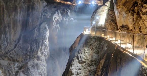 From Ljubljana: Postojna Cave & Predjama Castle Private Trip