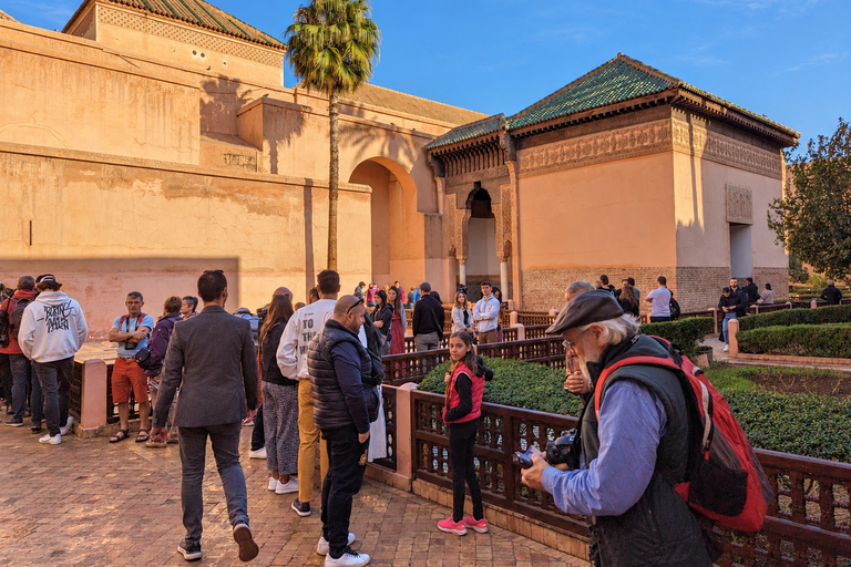 Marrakesh: Saadian Tombs, Bahia Palace, Mellah & Medina Tour Shared Group Walking Tour in English from the Meeting Point