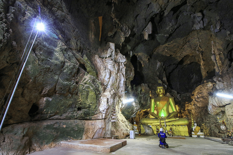 Chiang Mai: Private Sticky Waterfall & Buatong Cave