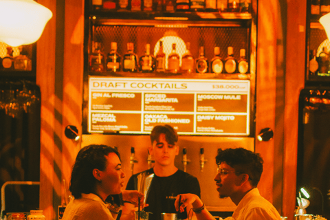 Cartagena: Centro Histórico Bar Crawl with a Local Guide