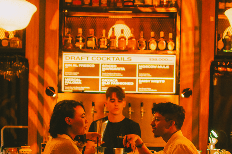 Cartagena: Centro Histórico Bar Crawl with a Local Guide