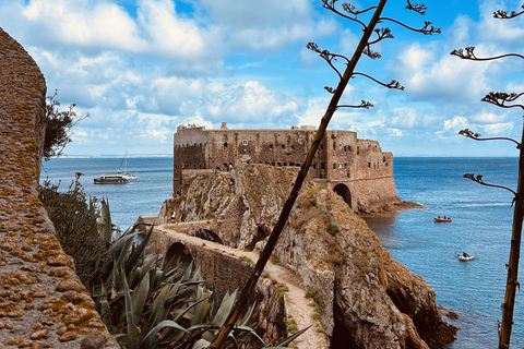 Peniche: Tour to Berlengas Island with Island Stop Morning Ferry