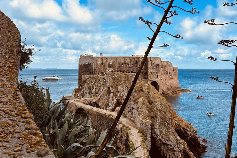 Peniche: Tour to Berlengas Island with Island Stop Morning Ferry