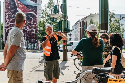 Berlín: tour en bici del Muro y la Guerra FríaTour compartido en inglés