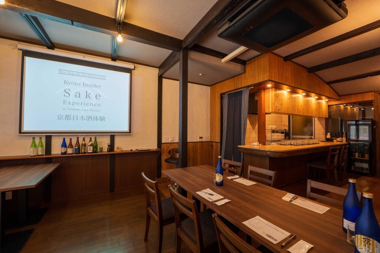 1,5 godziny Kioto Insider Sake Experience