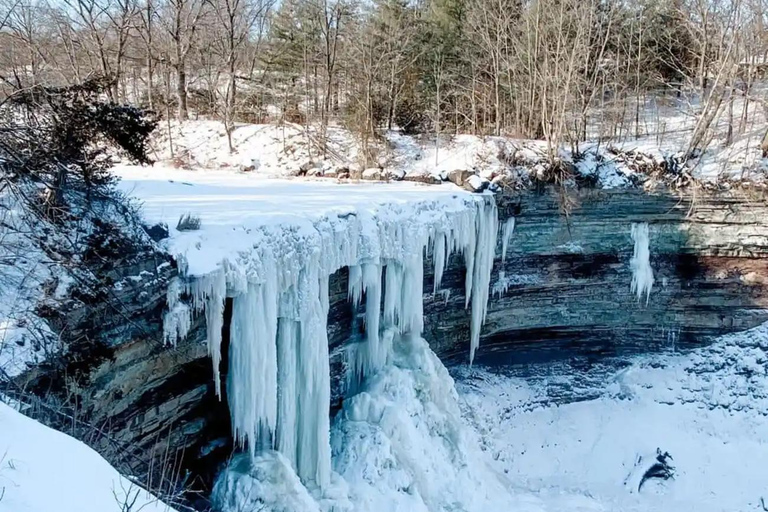 Randonnée hivernale à Rattlesnake Point RV-Motorhome Tour