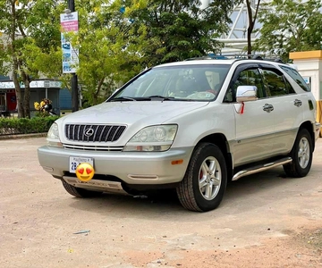 Private Taxi Battambang to Phnom Penh