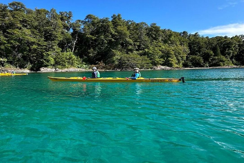 Villa la Angostura: Half Day Kayak Tour with Picnic