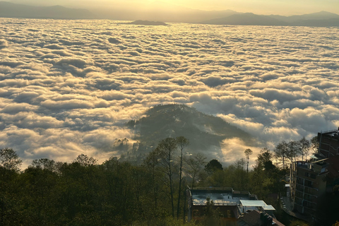 Nagarkot Nights: una notte di lusso, montagne e alba