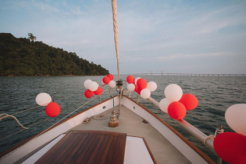 Penang: Private Romantic Sunset Cruise with Penang Bridge 4 Hours Private Romantic Cruise