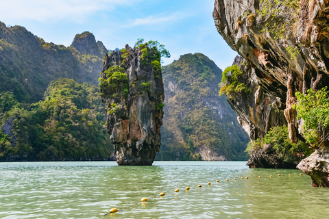 Phuket: Passeio de barco e canoa marítima pela ilha James Bond