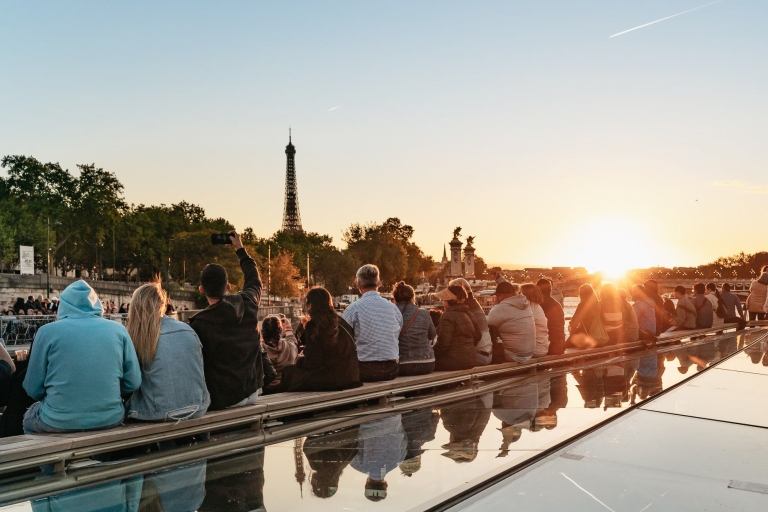 Paris: Sightseeing-Bootsfahrt und Abendessen im Bistro