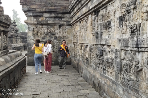 Yogyakarta: Borobudur & Prambanan Guided Tour with Pickup