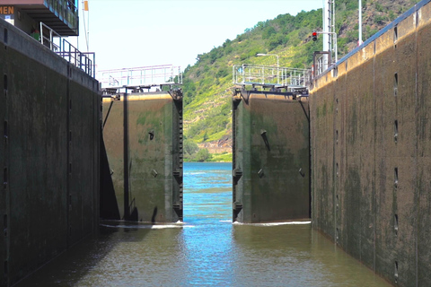 From Alken: Return Day Trip by Boat to Cochem