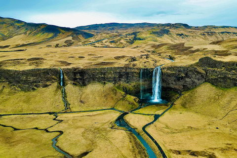 Landmannalaugar: Helicopter tour with 3 Landings