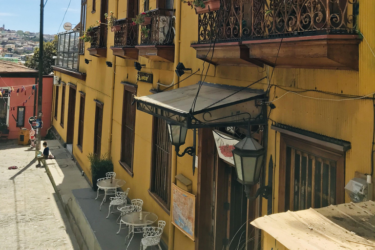 Private Slow Travel: Valparaiso Art, Coastal Boat Ride & Boutique Wine Private Slow Travel: Valparaíso Art, Coastal Boat Ride & Boutique Wine