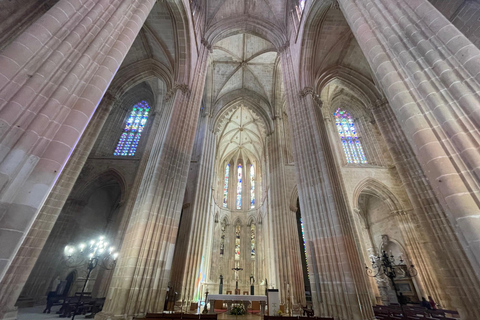 Tour to Fátima, Batalha, Nazaré and Óbidos Small Group Tour - Fátima, Batalha, Nazaré and Óbidos