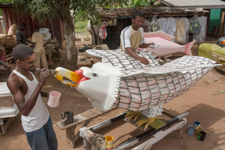 Accra Walking Tour: Artwork, Fantasy coffins & Beach bars