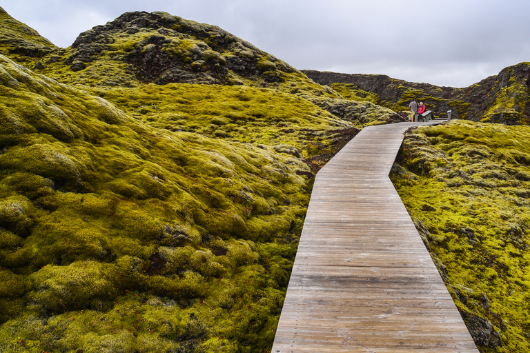 Vik: Laki Craters, Fagrifoss, and Canyon Super Jeep Tour Vik: Laki Craters, Fagrifoss, and Canyon 9-16 People