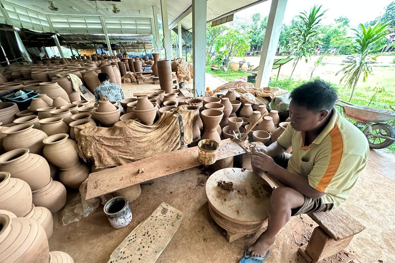 琅勃拉邦：文化村全日游（含午餐）琅勃拉邦：全日文化村之旅（含午餐）