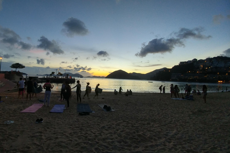 Hong Kong: Aberdeen Fisherman Cultural local Tour & Dim Sum Hong Kong: Aberdeen Fisherman Cultural Guided Tour & Dim Sum