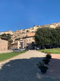 Von Rom aus: Tagestour nach Assisi und zur Basilika St. Franziskus