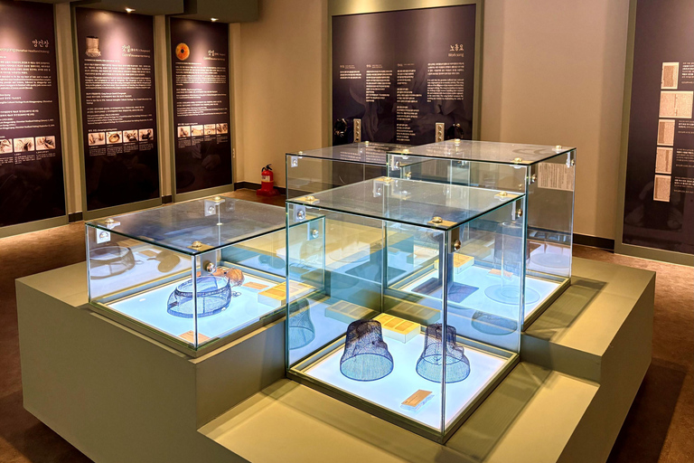 Jeju Trendy Café Tour including Snoopy Garden