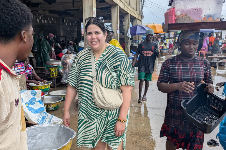 From Lagos: Ghana Castles & Kakum Park with Local Tour Guide
