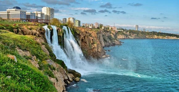 Antalya: Geführte Stadtführung mit Tickets für die Wasserfälle und Mittagessen