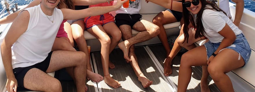 Tour en bateau privé Isola Bella Taormina Giardini Naxos