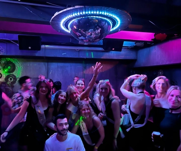 Berlin: Bar & Party Tour with Free Shots & VIP Club Access
