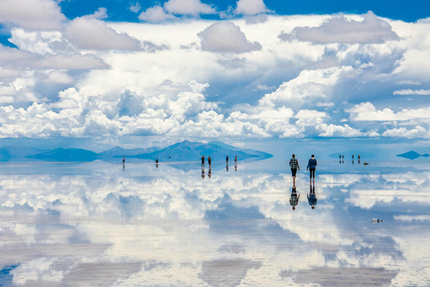 From Uyuni: Laguna Colorada and Salar de Uyuni 3-Day + MealsSpanish Tour (Option 1)