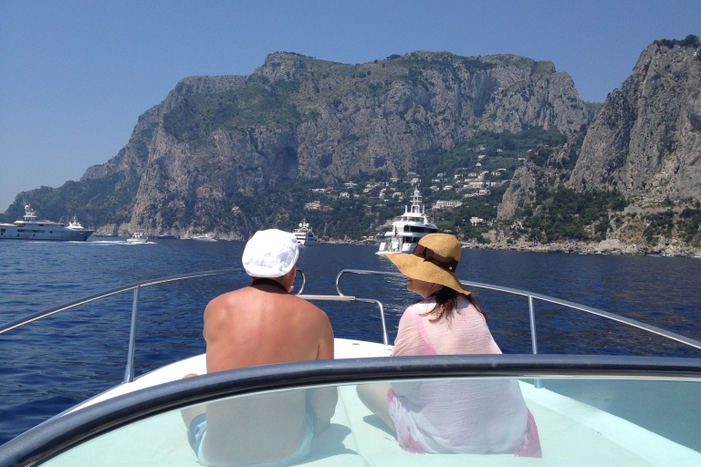 Excursión privada en barco de día completo por la costa de AmalfiExcursión privada de día completo en lancha motora de lujo por la costa de Amalfi
