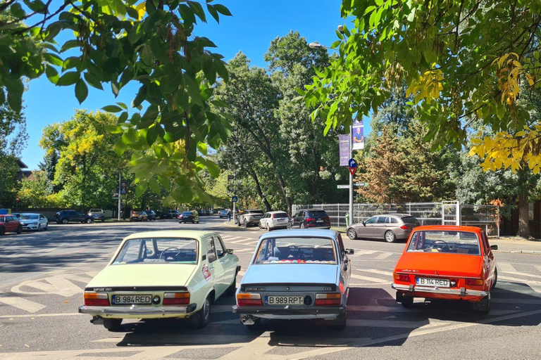 Visite de Bucarest en voiture ancienne - 90 minutesCircuit en voiture ancienne en Roumanie