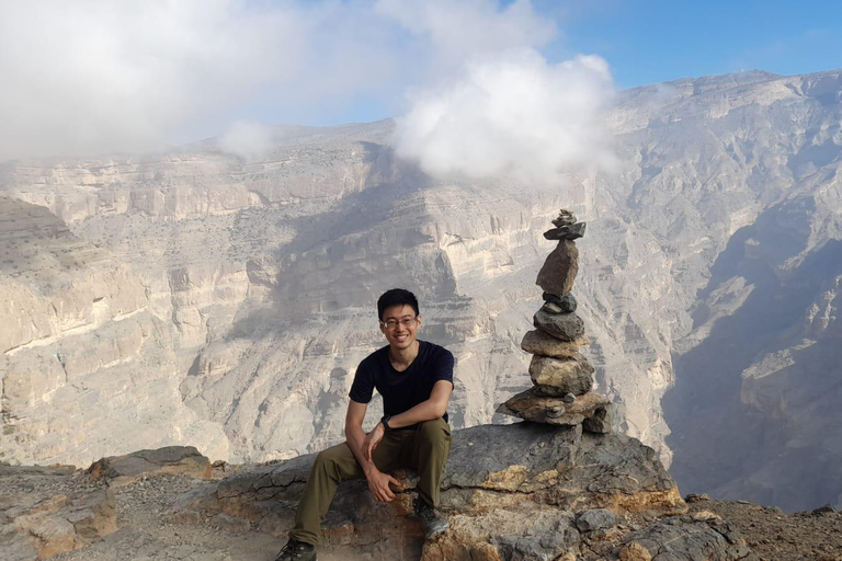 From Muscat: 2-Day Private Jebel Sham Tour with Hotel & Meal