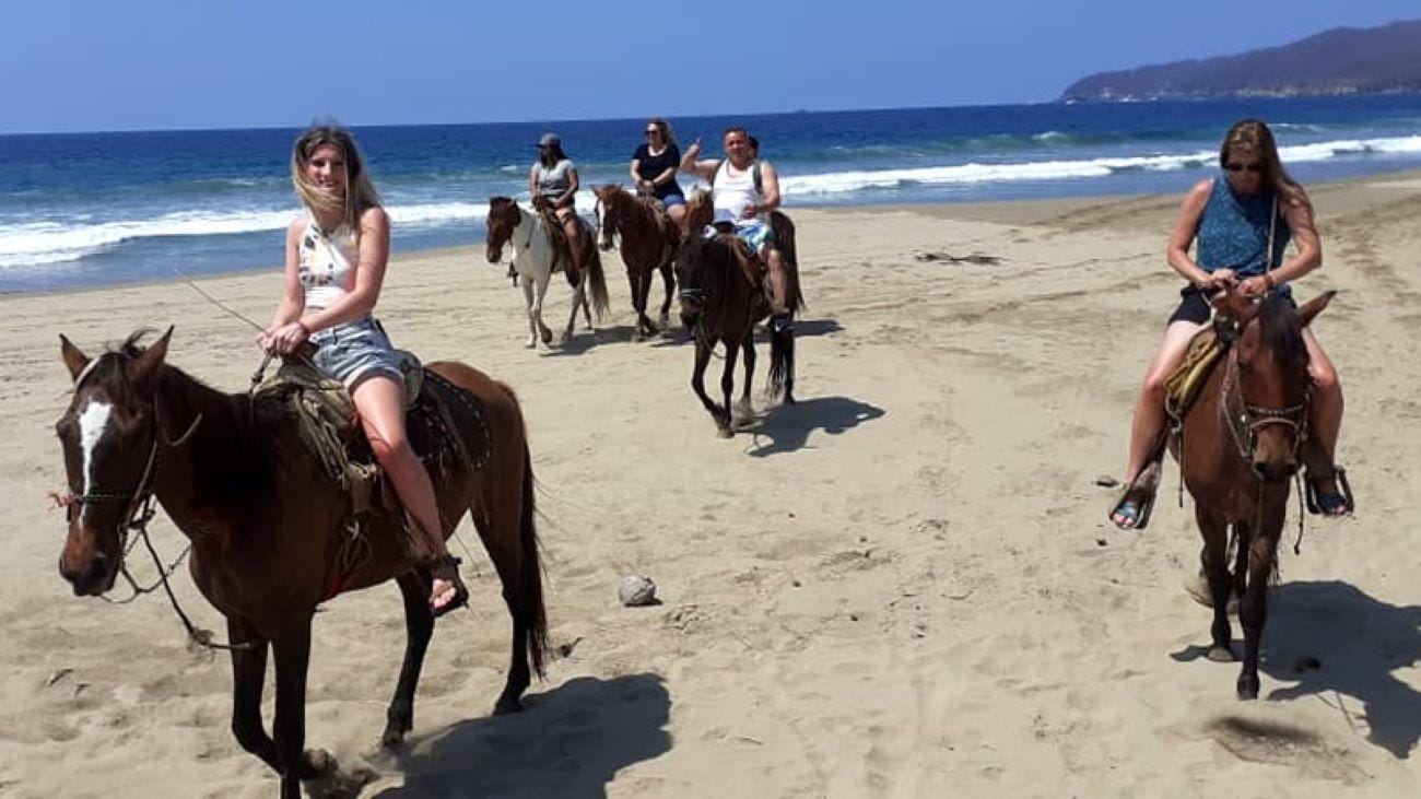 Zihuatanejo: Reiten am Strand