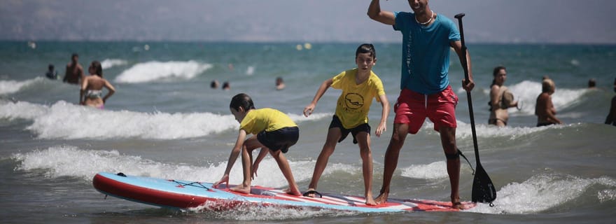 San Juan Beach: Paddle Surf Table rental + Snack and Drink
