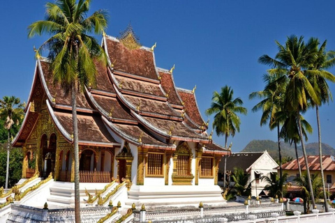 Vientiane: Tour privato personalizzato con guida localeVientiane: Tour privato di 3 ore a piedi personalizzato