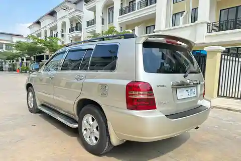 Phnom Penh: To/From Sihanouk Ville Private Transport