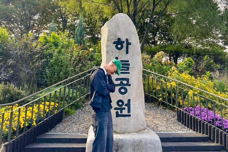 Seoul: Hidden Autumn Foliage, Cafe Pokpo, Nami Island & More D. Autum Foliage & Cafe POKPO & Eunpyeong Hanok& Haneul Park