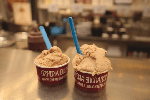 1.5 Hour Food Guided Tour & Sightseeing in Genoa English