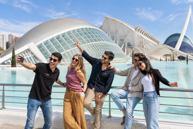 Valencia: Old Town, Albufera Cruise, City of Arts & Sciences English Guide