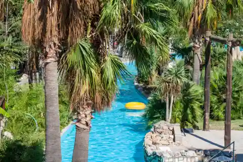 From Rethymno: Waterpark Adventure with Bus Transfer