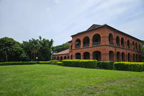 Tamsui: Historic Landmarks and Riverside Morning Tour Small-Group Tour Only