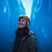Skaftafell: ruta de senderismo por el hielo azul del glaciar Vatnajökull en grupo reducido