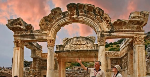Kusadasi: Ephesus and Virgin Mary Tour for Cruise Guests