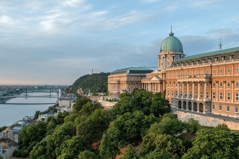 Budapest Card: Öffentliche Verkehrsmittel, 30+ Top-Attraktionen &amp; TourenBudapest Card: 24 h