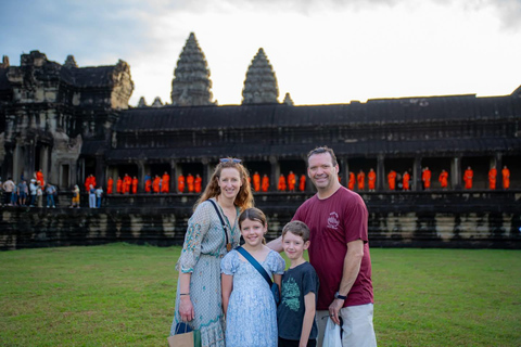 Siem Reap: 2-Day Private Angkor Wat Tuk-Tuk Tour in Spanish Spanish Driver: 2-Day Private Angkor Temples & Banteay Srei